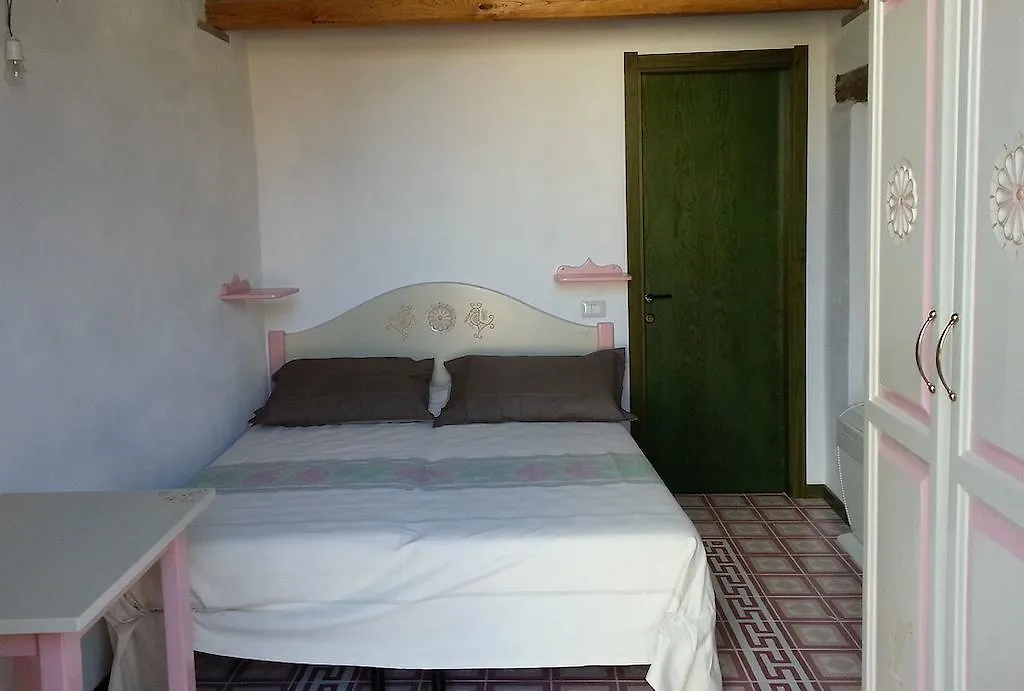 Sa Domu E Crakeras Hotel Oristano Italy