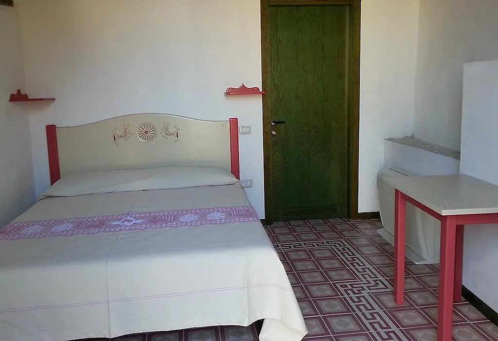 Hotel Sa Domu E Crakeras Oristano