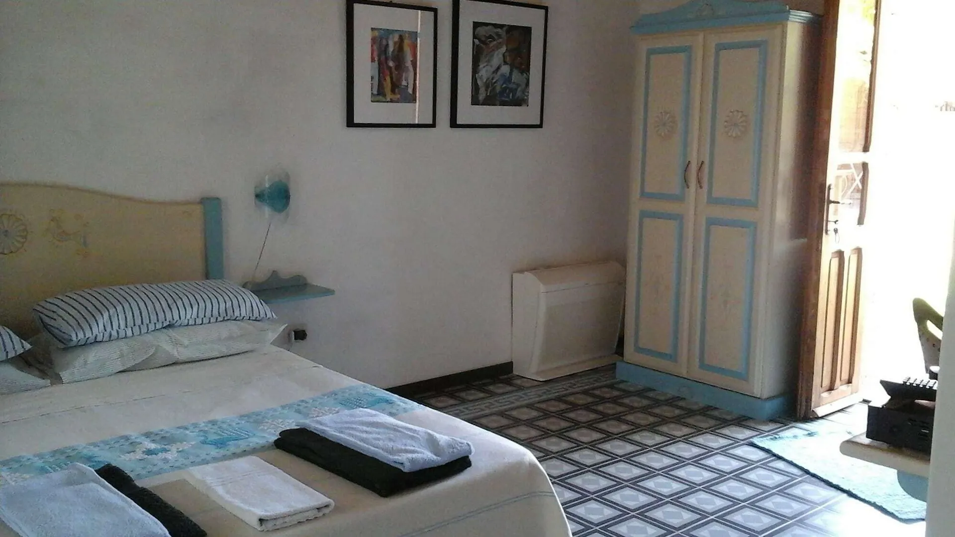 Hotel Sa Domu E Crakeras Oristano Gasthof